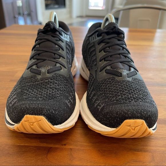 🍋 Mizuno • Men’s Wave Rider Running Shoes Size 9.5 - Picture 5 of 9